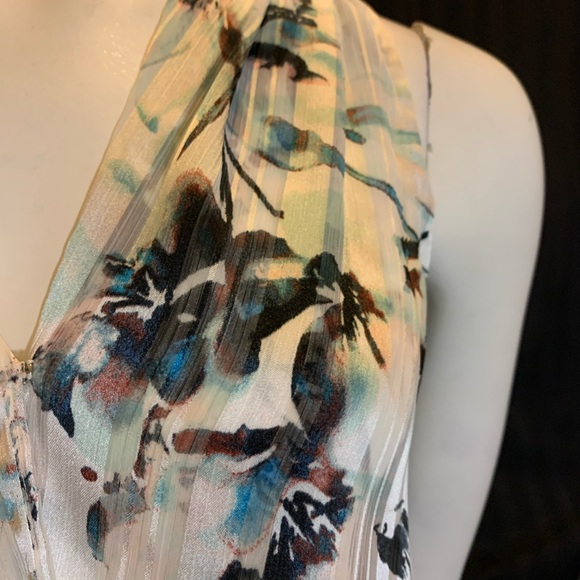 GUESS!! - Picture 4 of 12